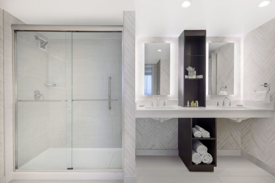 DoubleTree Hilton Deerfield Beach Guestroom Shower